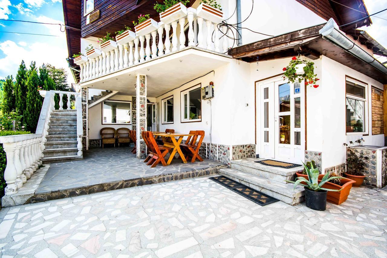Pensiunea Iozefina Moieciu de Jos Exterior foto